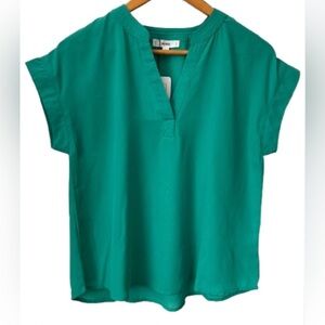Mine NWT green v nk cap slv top w side slits WMN S preppy office